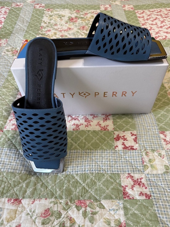 Katy Perry Collections Shoes - Katy Perry “Caught Up Fishnet” Sandal in Slate Blue w/Silver, Sz 9.5